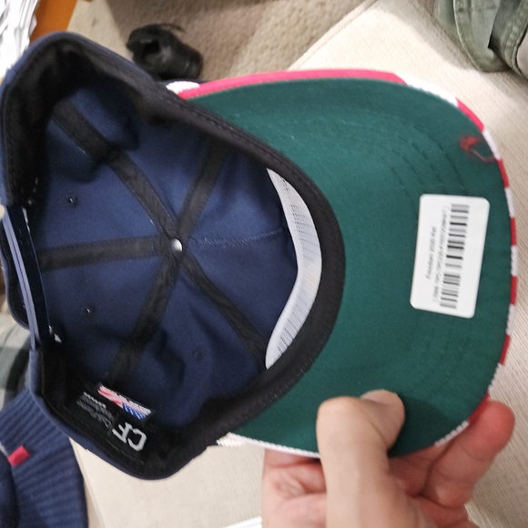 Patriotic Cap with Eagle Emblem - Picture 3 of 4